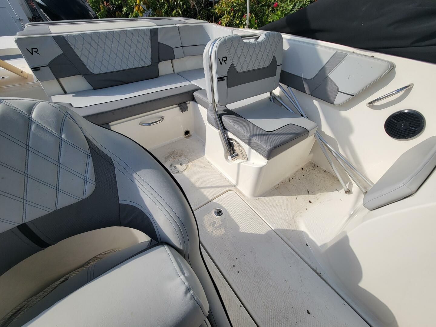 2023 Bayliner VR6 OB Base - Image 24