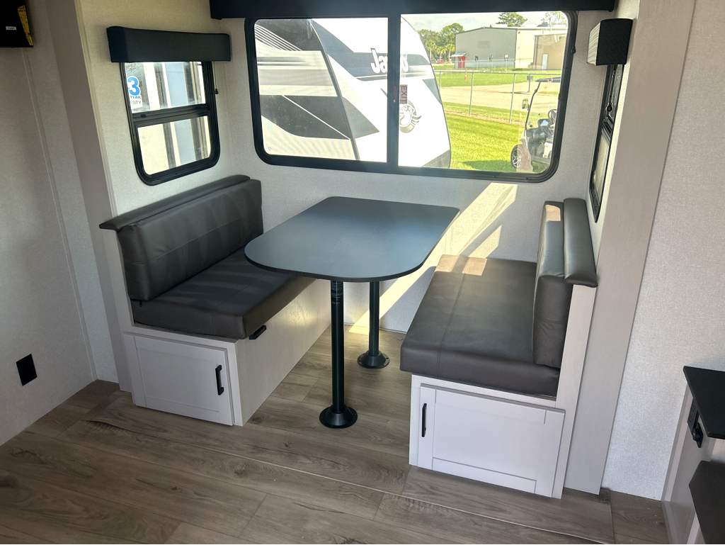 2026 JAYCO JAY FEATHER AIR 19MBS - Image 8
