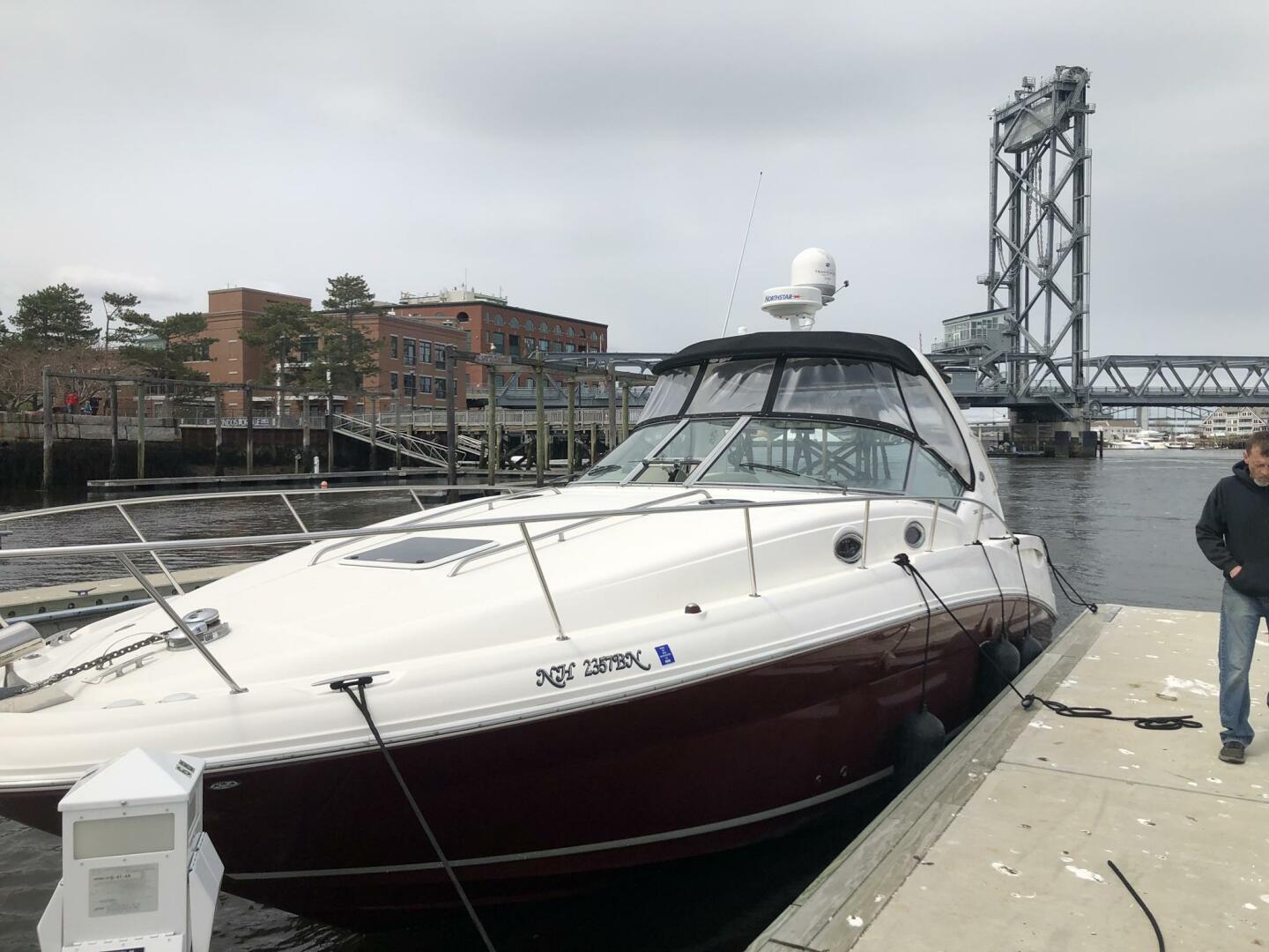 2007 Sea Ray 320 Sundancer - Image 5