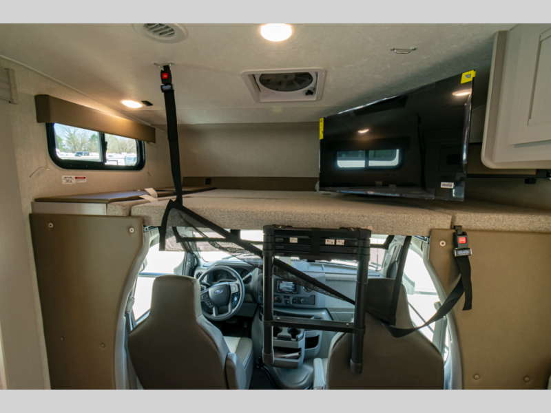 2025 Coachmen Freelander 26DS Ford - Image 13