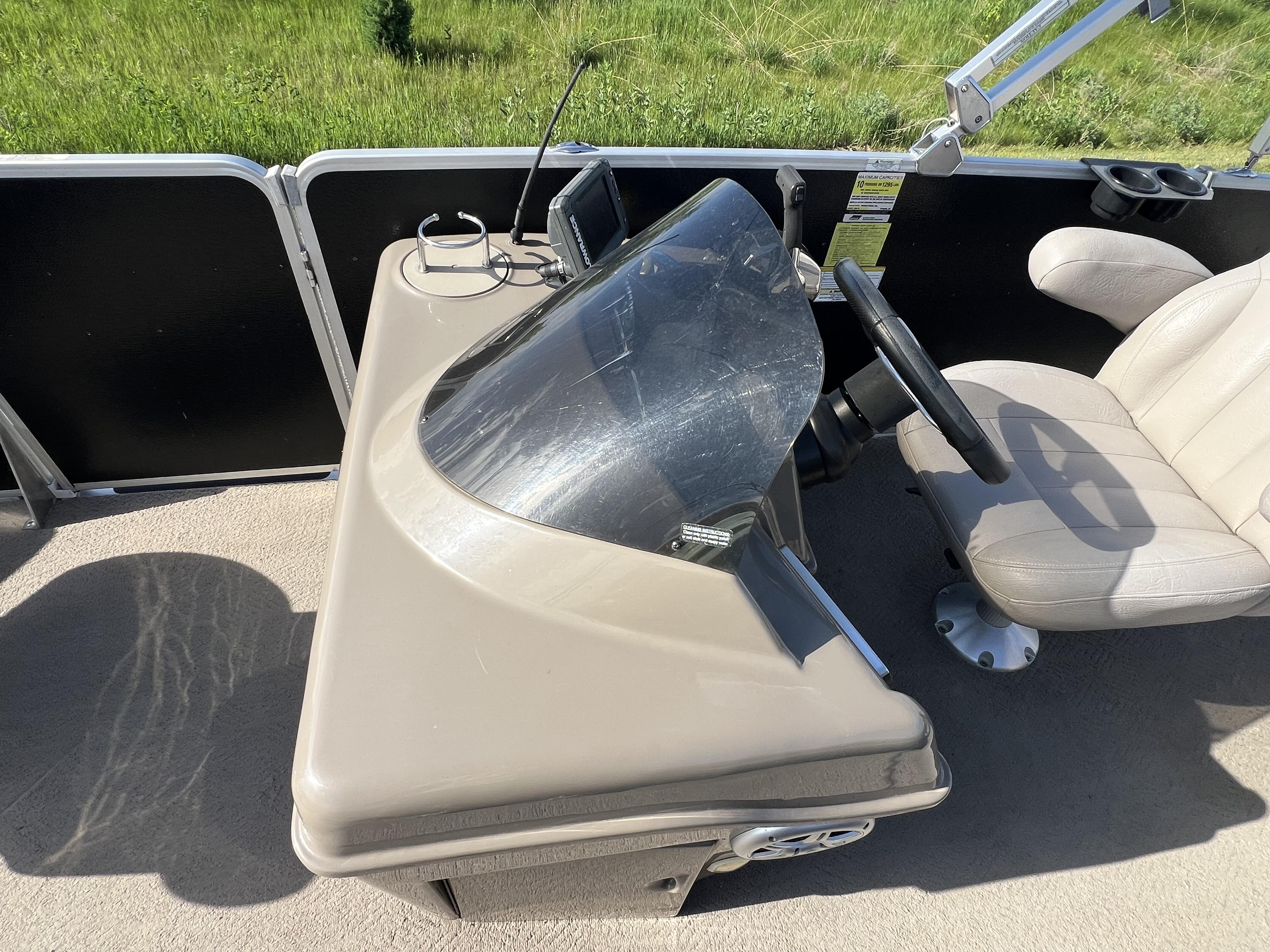 2012 PREMIER 201 EXPLORER - Image 17