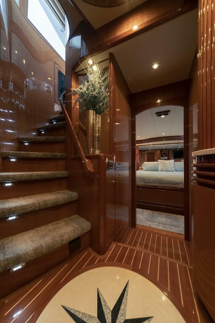 2013 Hampton 680 LRC - Image 17