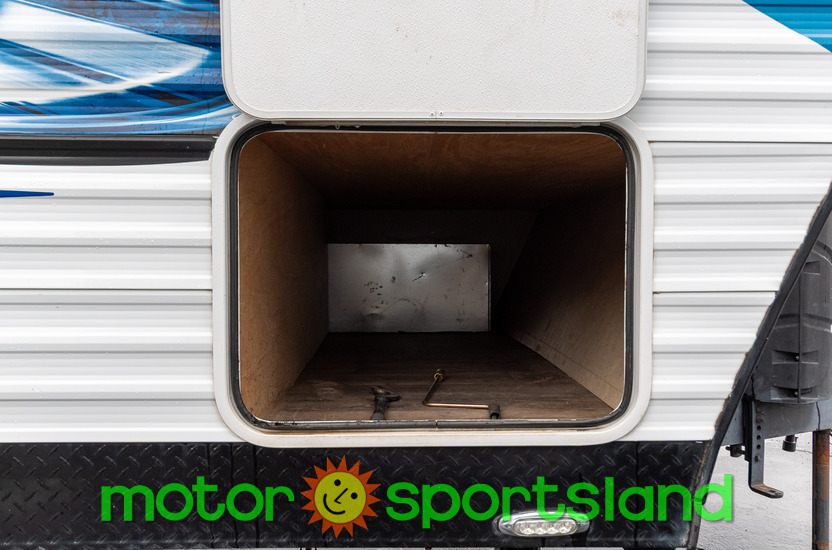 2017 Pacific Coachworks Sandsport 25FBX - Image 12
