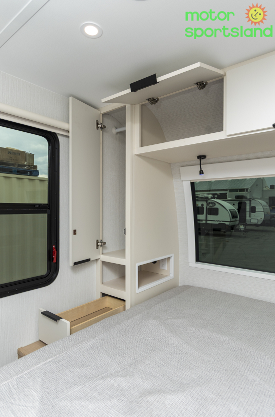 2026 Winnebago Thrive 24RKS - Image 30