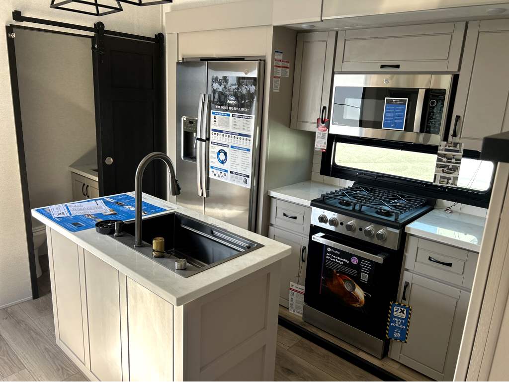 2026 JAYCO NORTH POINT 382FLRB - Image 13
