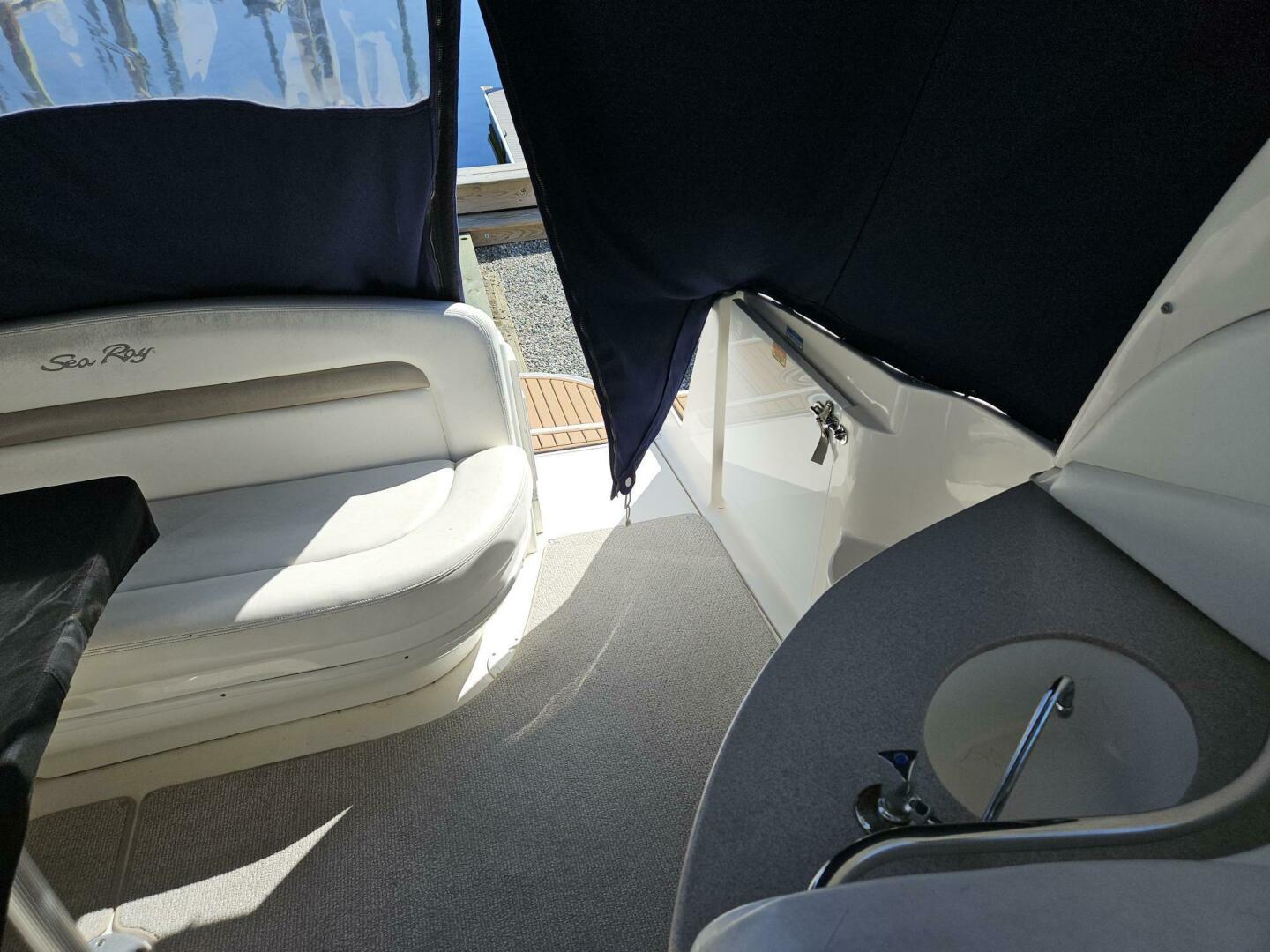 2004 Sea Ray 320 - Image 13