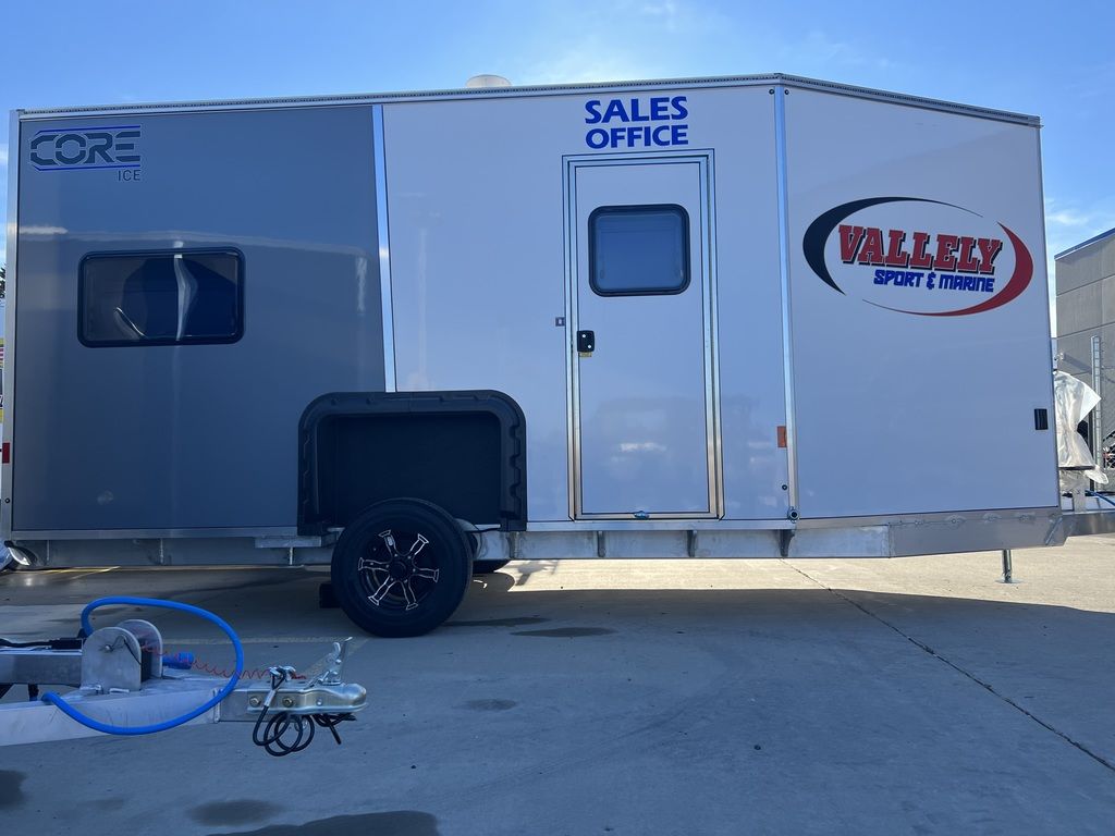 2023 Core Ice 8019ATX SALES DEMO - Image 3