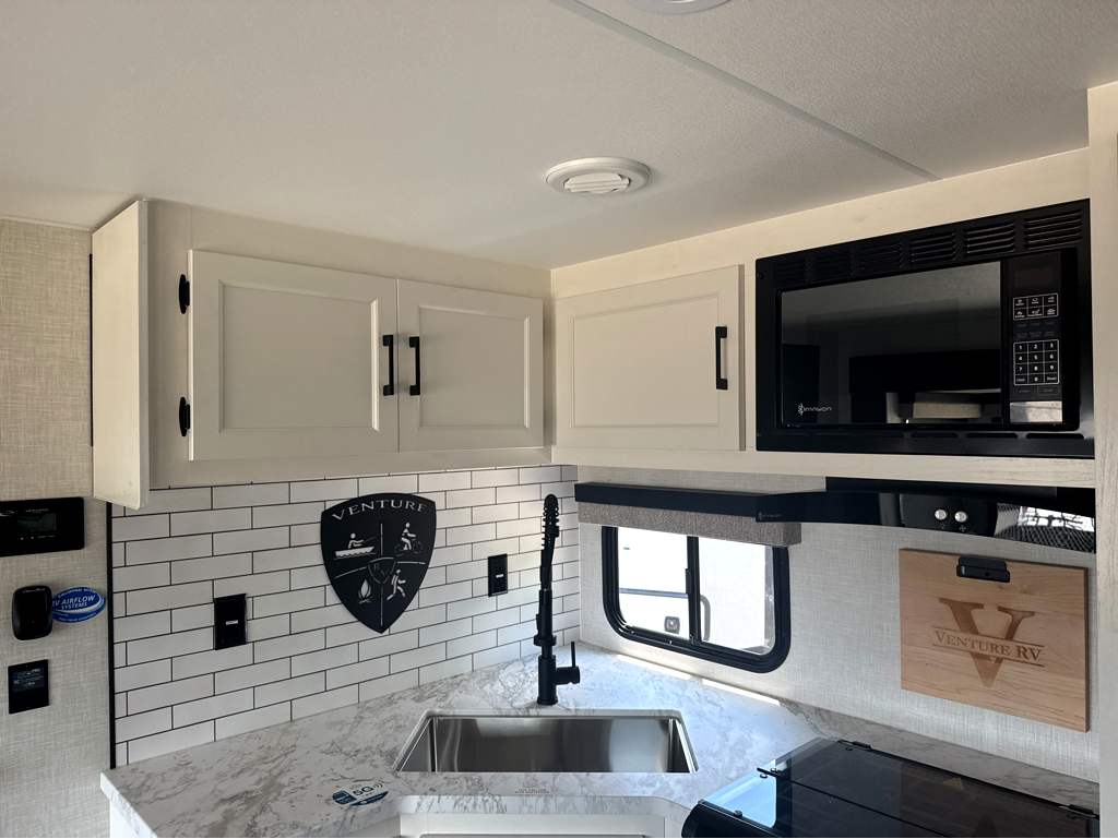 2027 VENTURE RV STRATUS 281VBH - Image 20