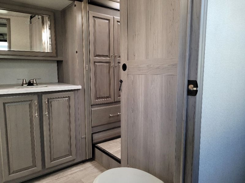 2021 Keystone Montana 3813MS - Image 17