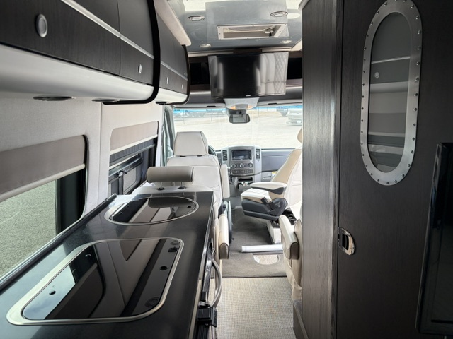 2019 Airstream Interstate Lounge EXT - Image 9