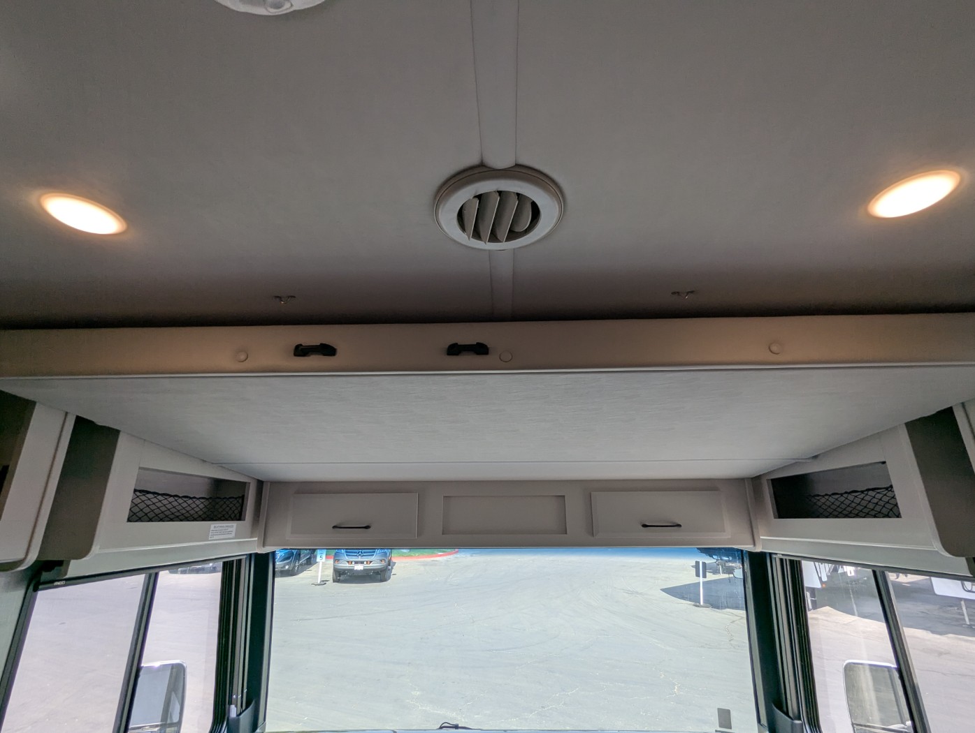 2025 Fleetwood Flair 28A - Image 10
