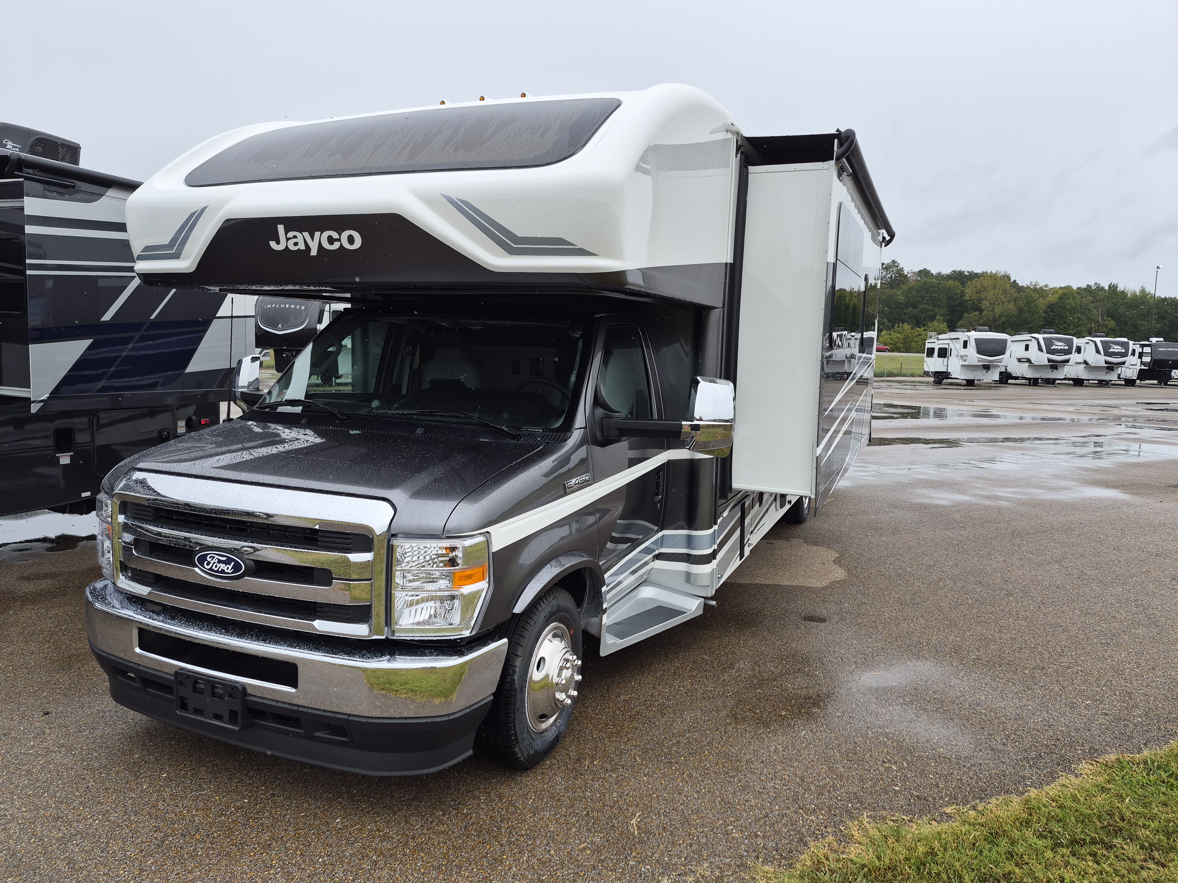 2027 JAYCO GREYHAWK 30Z - Image 2
