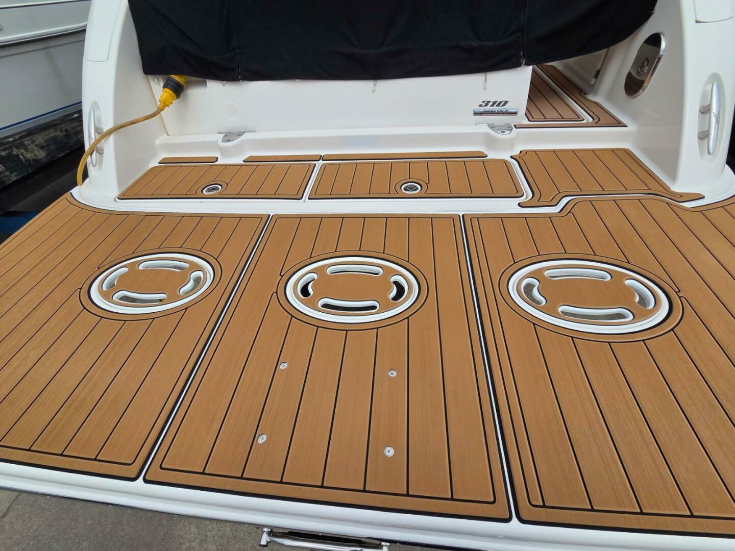 2010 Sea Ray 310 Sundancer - Image 5