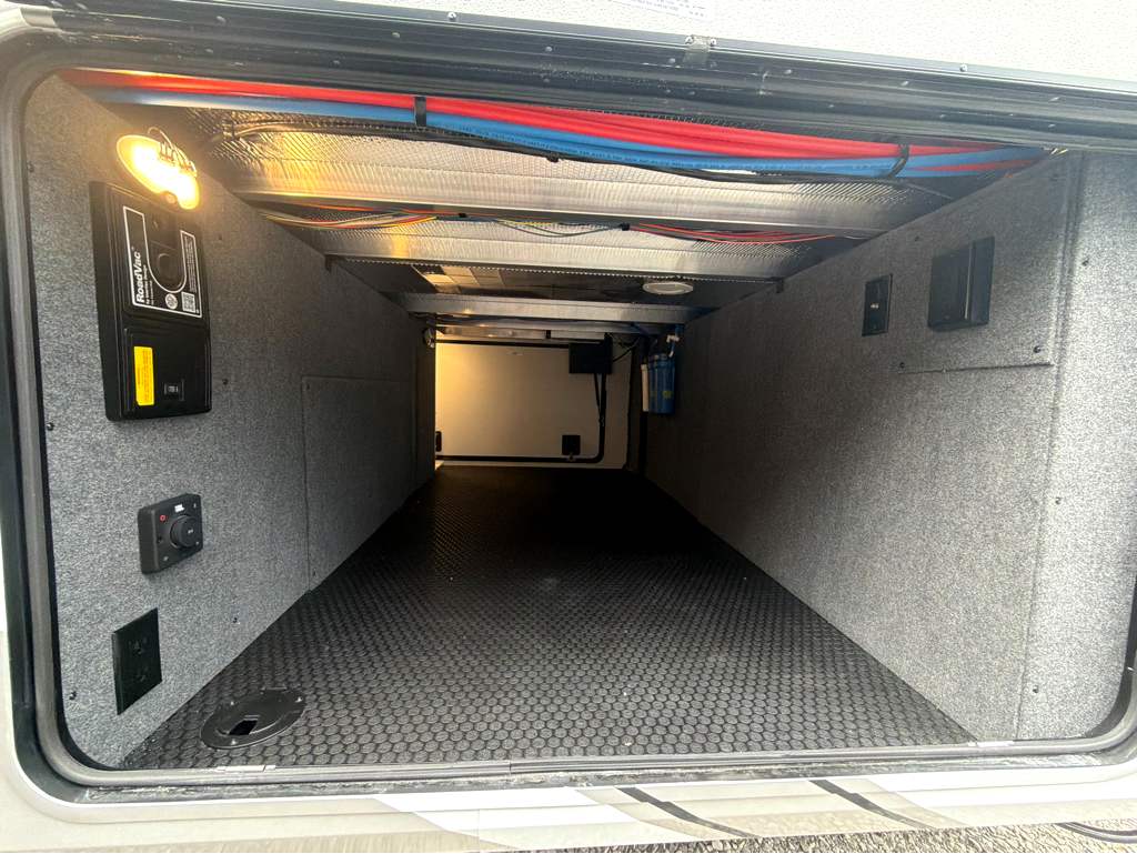 2027 JAYCO PINNACLE 38FBRK - Image 12