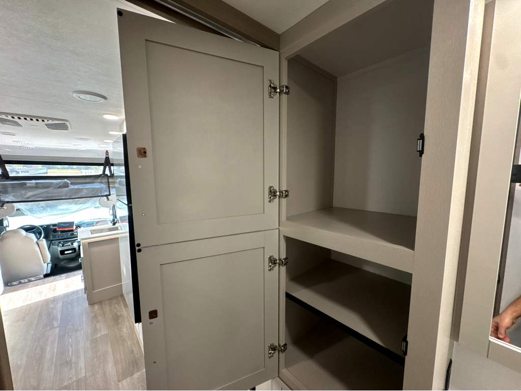 2027 ENTEGRA COACH ODYSSEY 30Z - Image 23