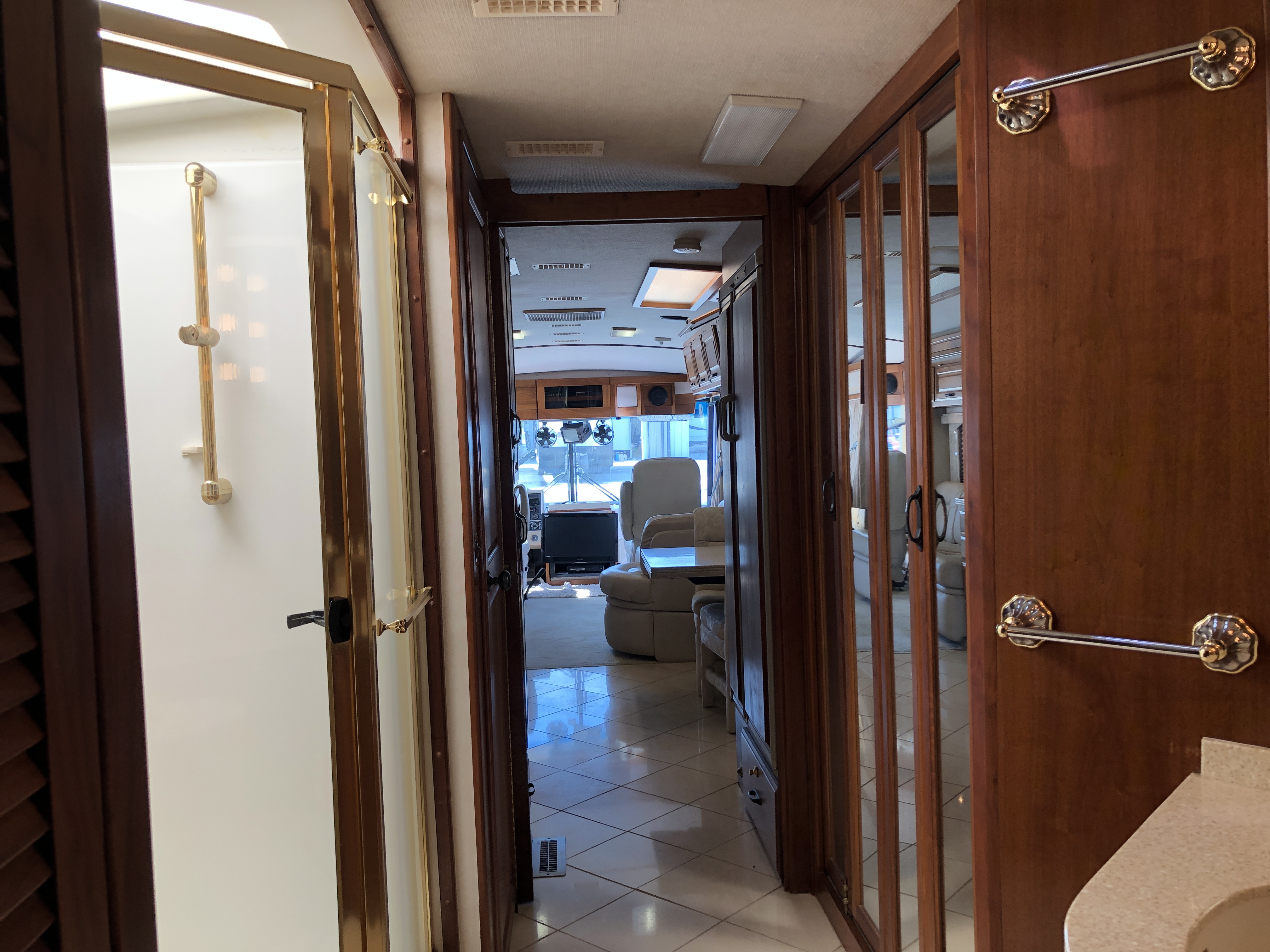 1999 Fleetwood American Eagle 40EVS - Image 30