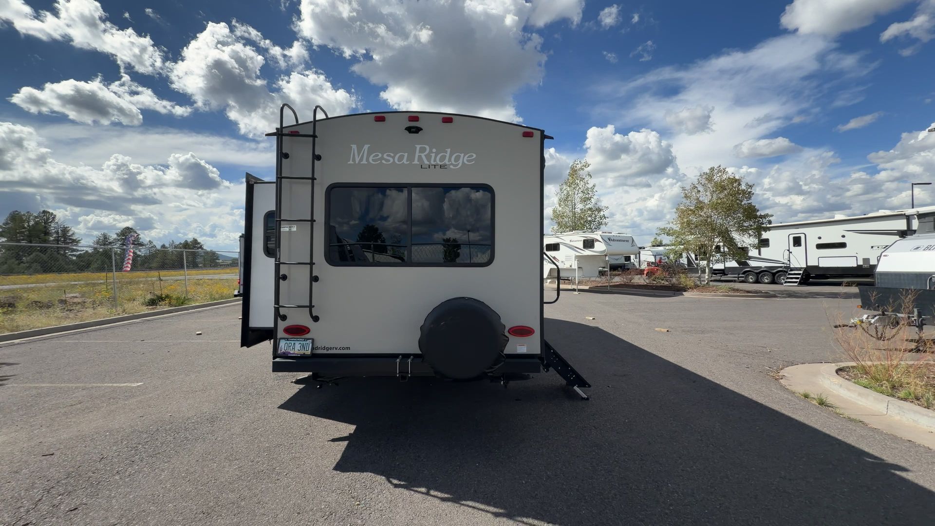 2021 Highland Ridge Mesa Ridge Lite MR2602RL - Image 3