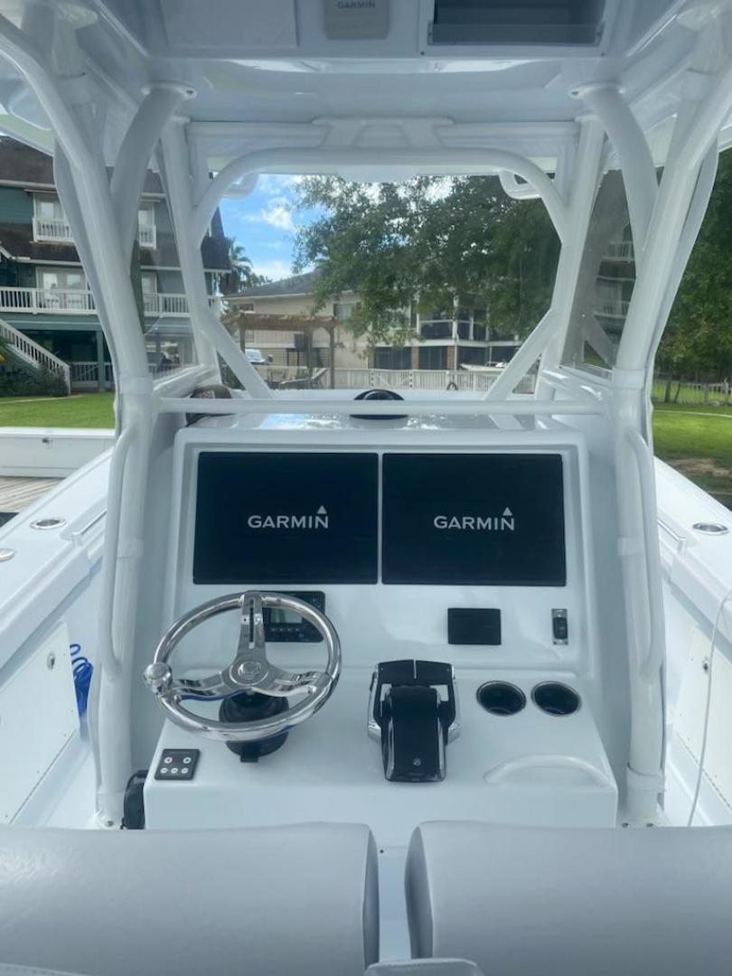 2022 Yellowfin Center Console - Image 8