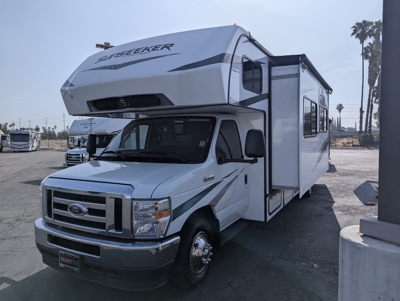 2024 Forest River Sunseeker 2850S LE - Image 3