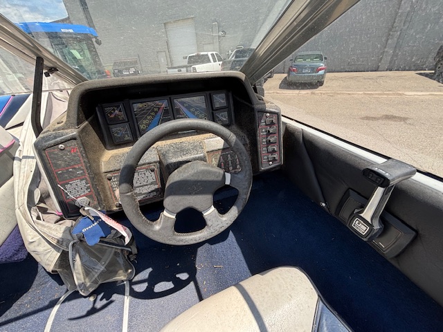 1989 Bayliner 2050 - Image 12