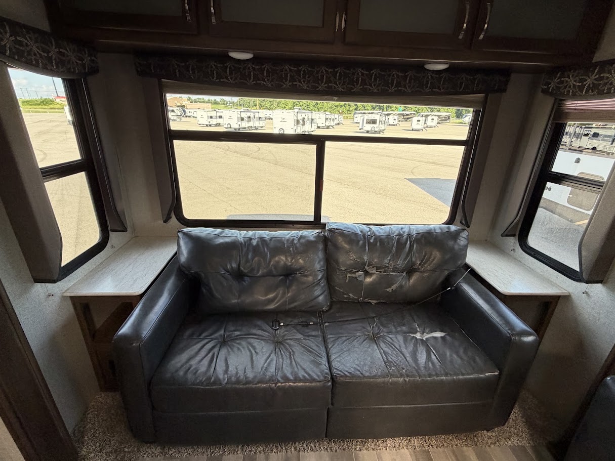 2019 DUTCHMEN AEROLITE 3303RL - Image 10