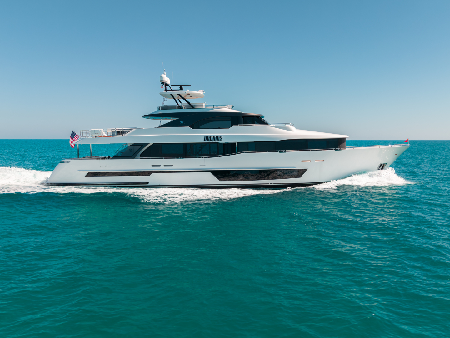 2022 Ocean Alexander 37L - Image 1