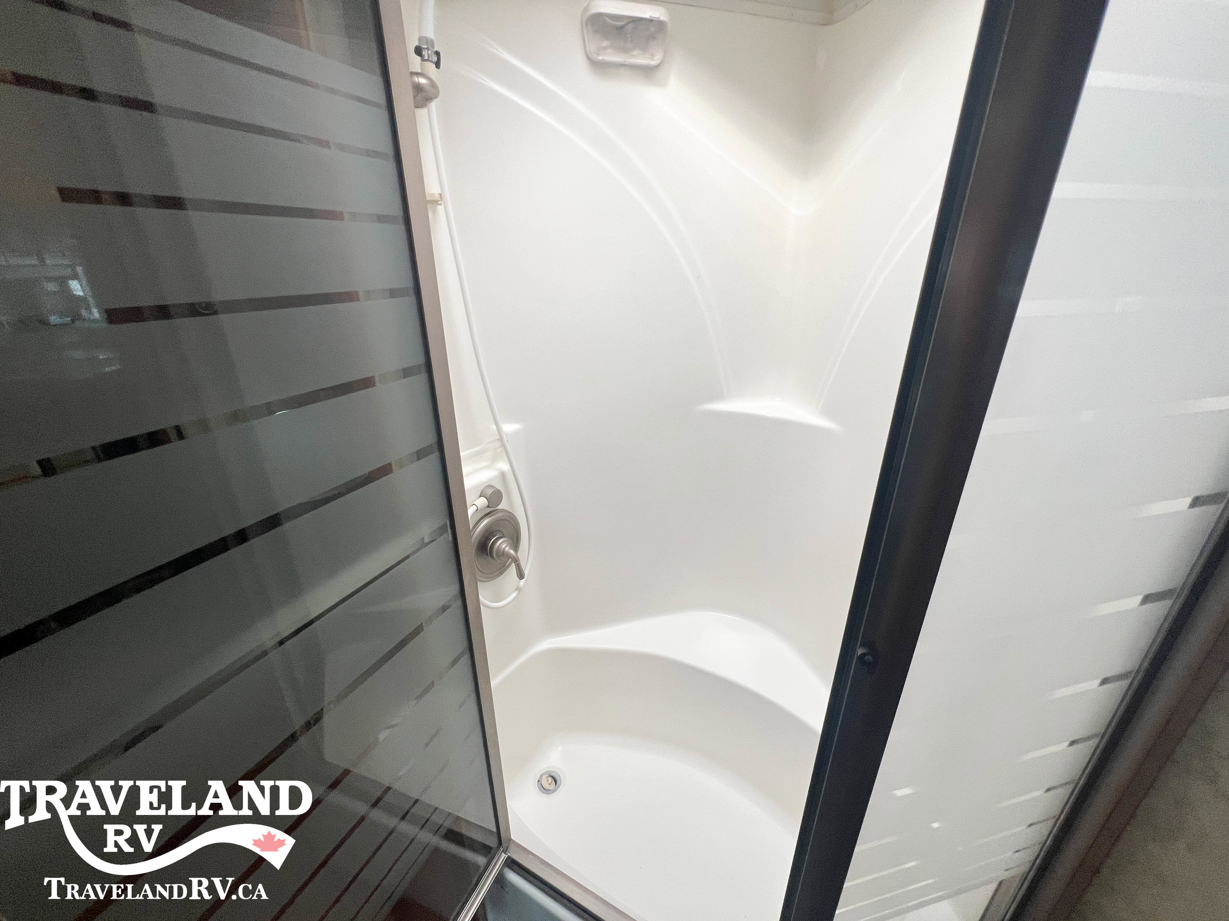 2005 TRIPLE E EMPRESS 3902FB - Image 34