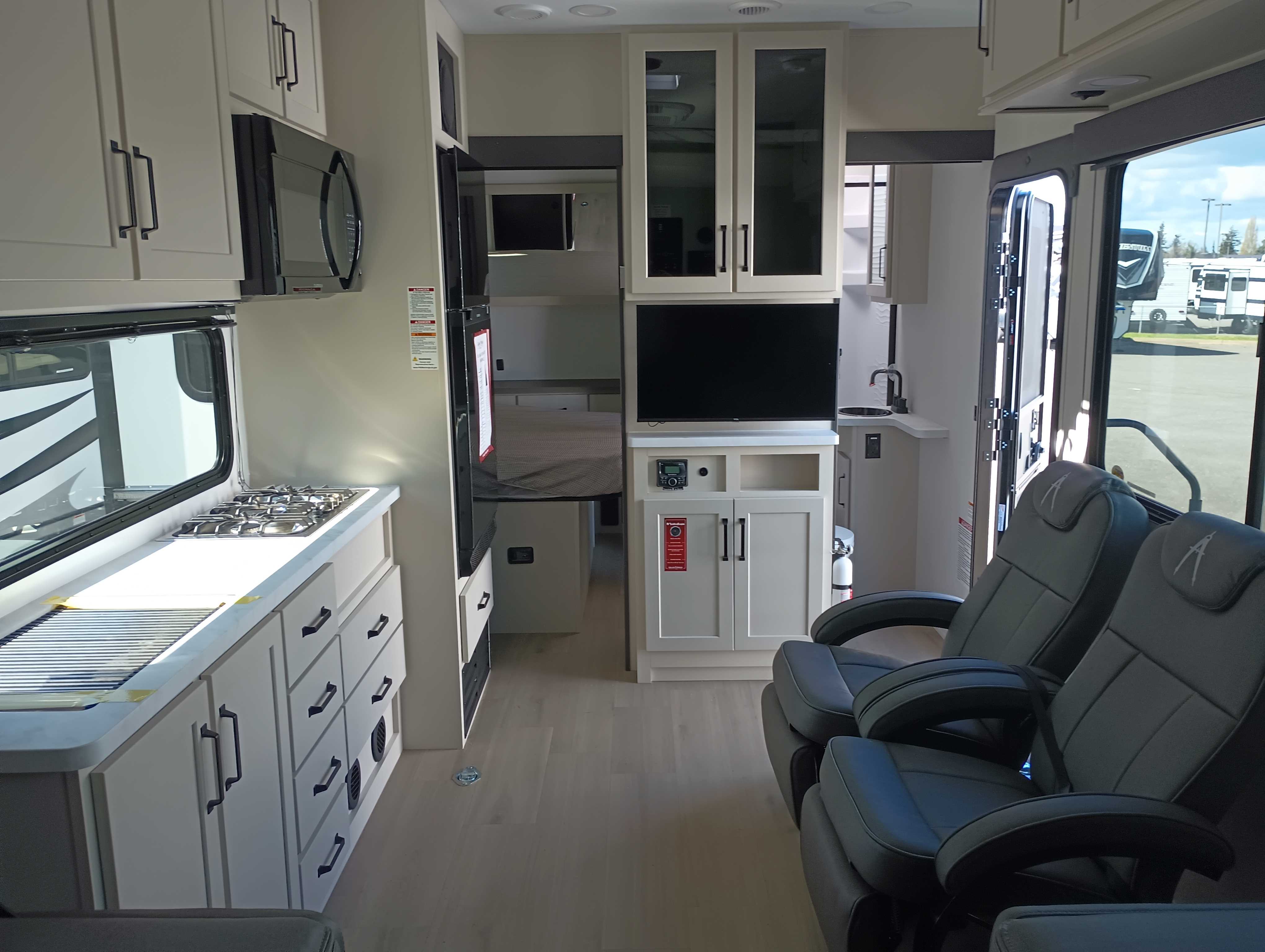 2026 Grand Design Momentum G-Class 21G - Image 15