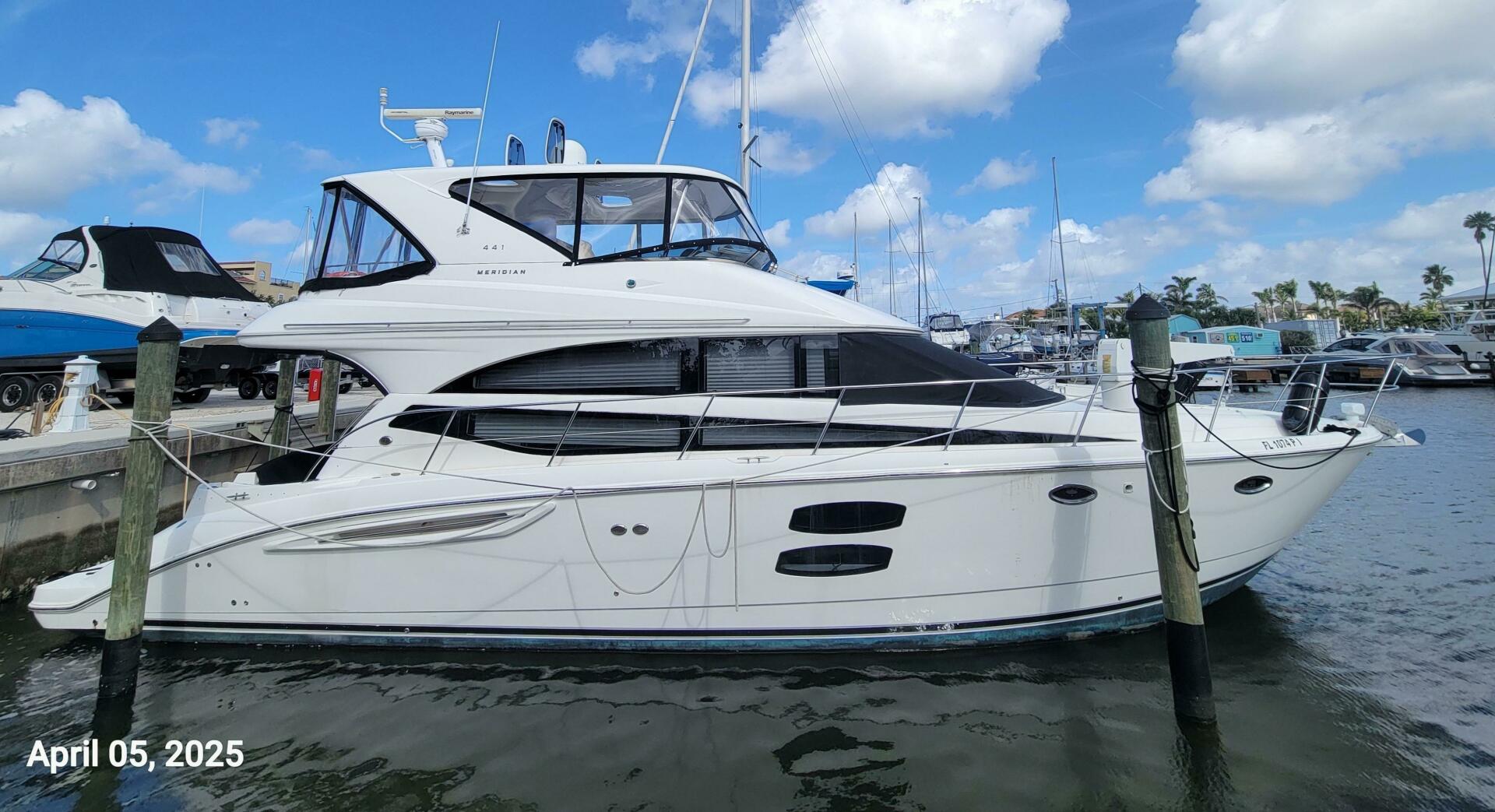 2011 Meridian 441 Sedan - Image 21