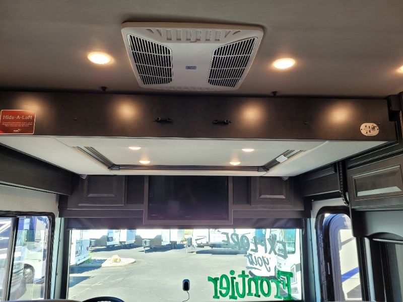 2026 Fleetwood Frontier 38RT - Image 9