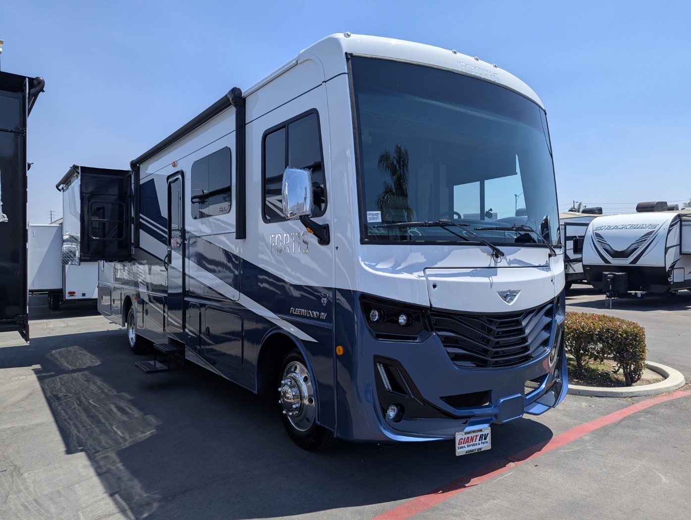 2026 Fleetwood Fortis 32RW - Image 1
