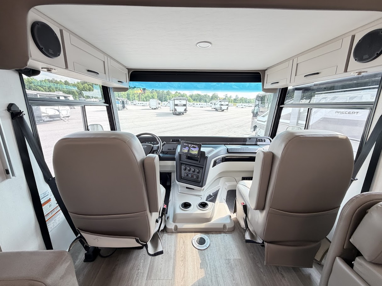 2027 JAYCO PRECEPT 31UL - Image 9