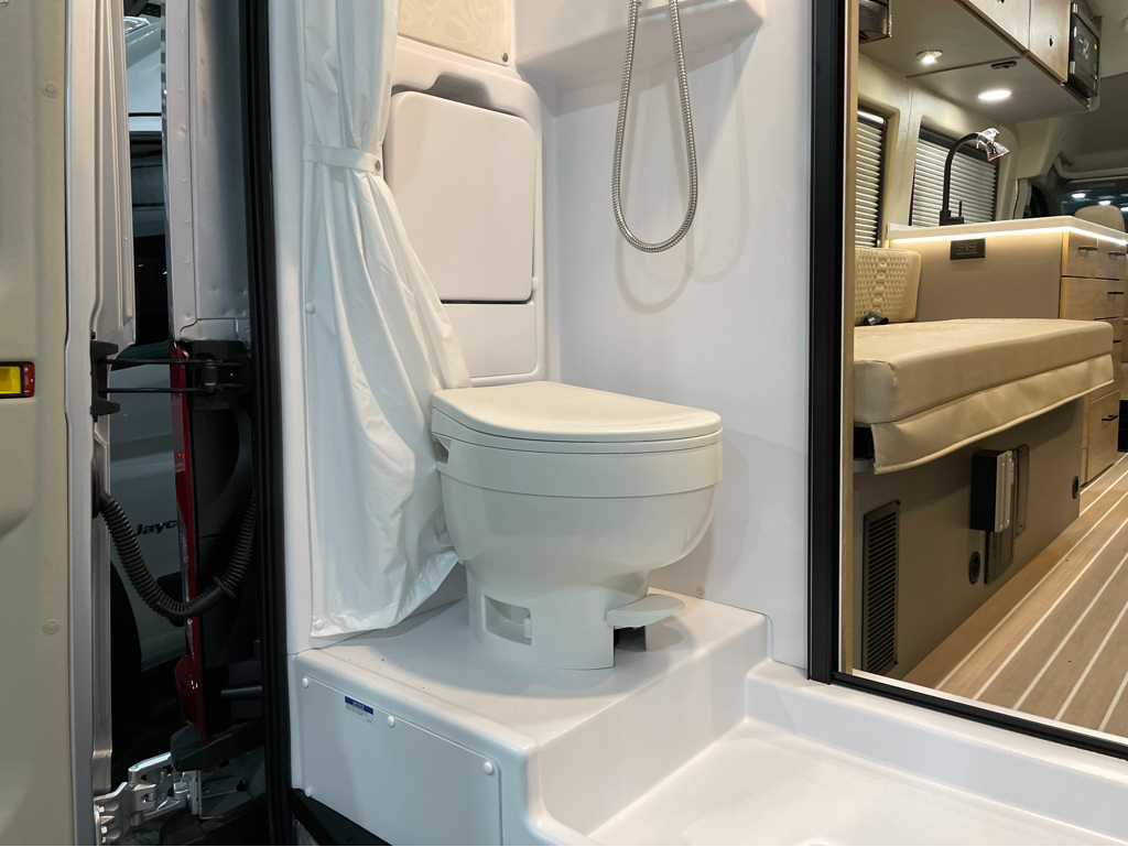 2027 Jayco Solstice 21T - Image 12