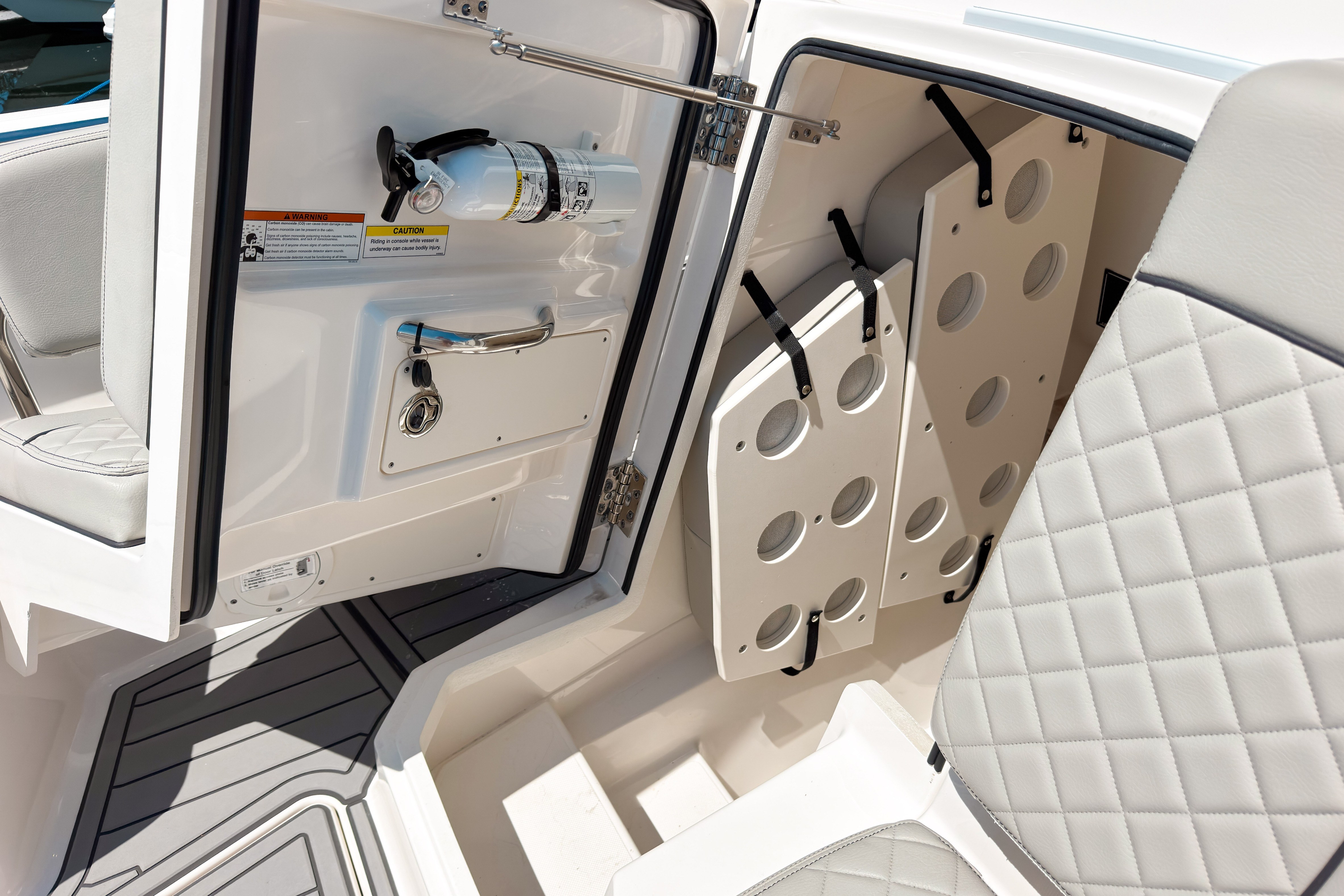 2022 PURSUIT S 288 Sport Base - Image 17