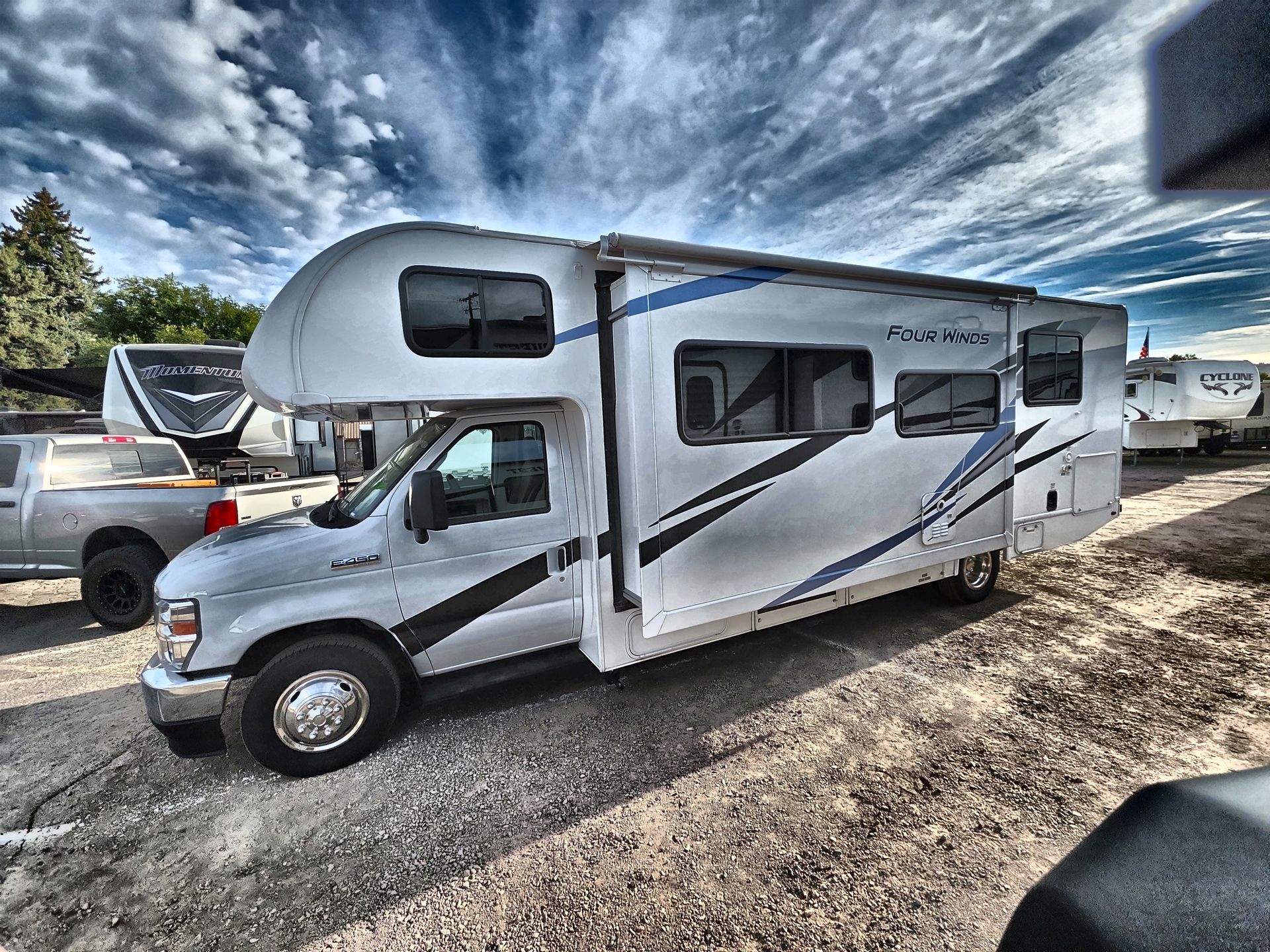 2025 Thor Motor Coach Four Winds 28Z - Image 5