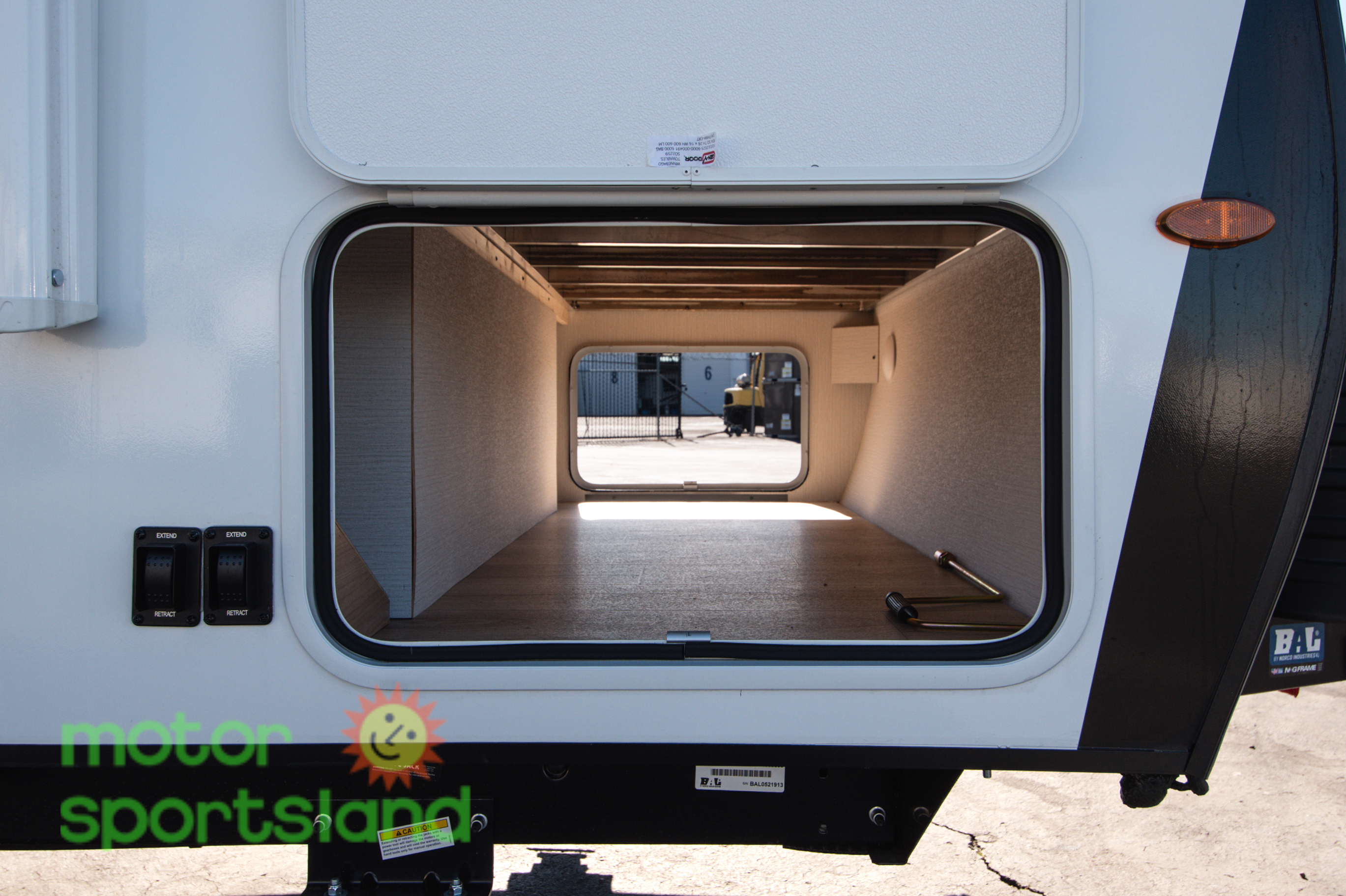 2026 Winnebago Micro Minnie 2108DS - Image 17