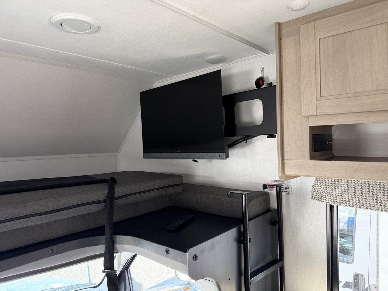 2026 Forest River Sunseeker LE 2750SLE - Image 5