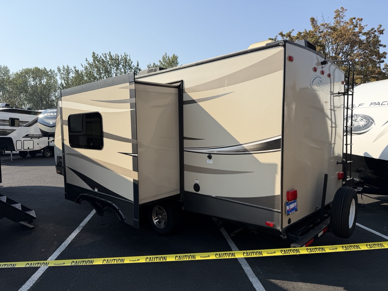 2016 Keystone Cougar Half-Ton 22RBIWE - Image 2