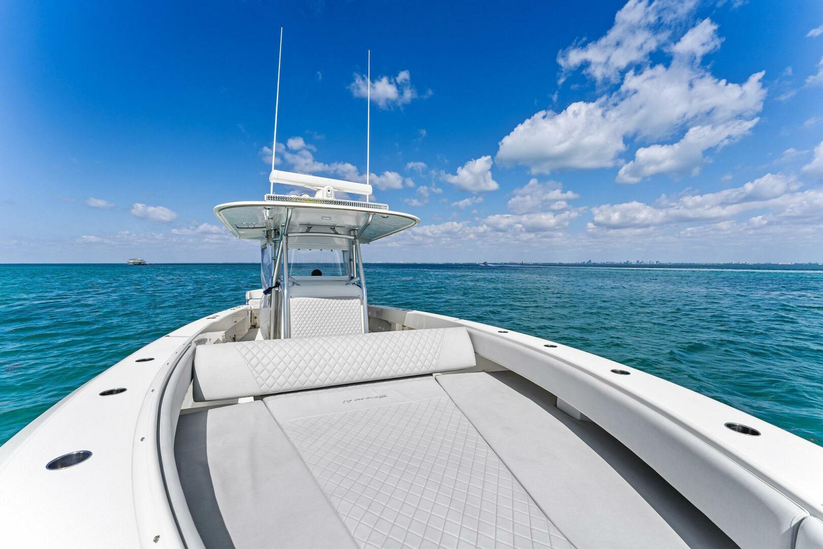 2015 Bahama 41 - Image 29