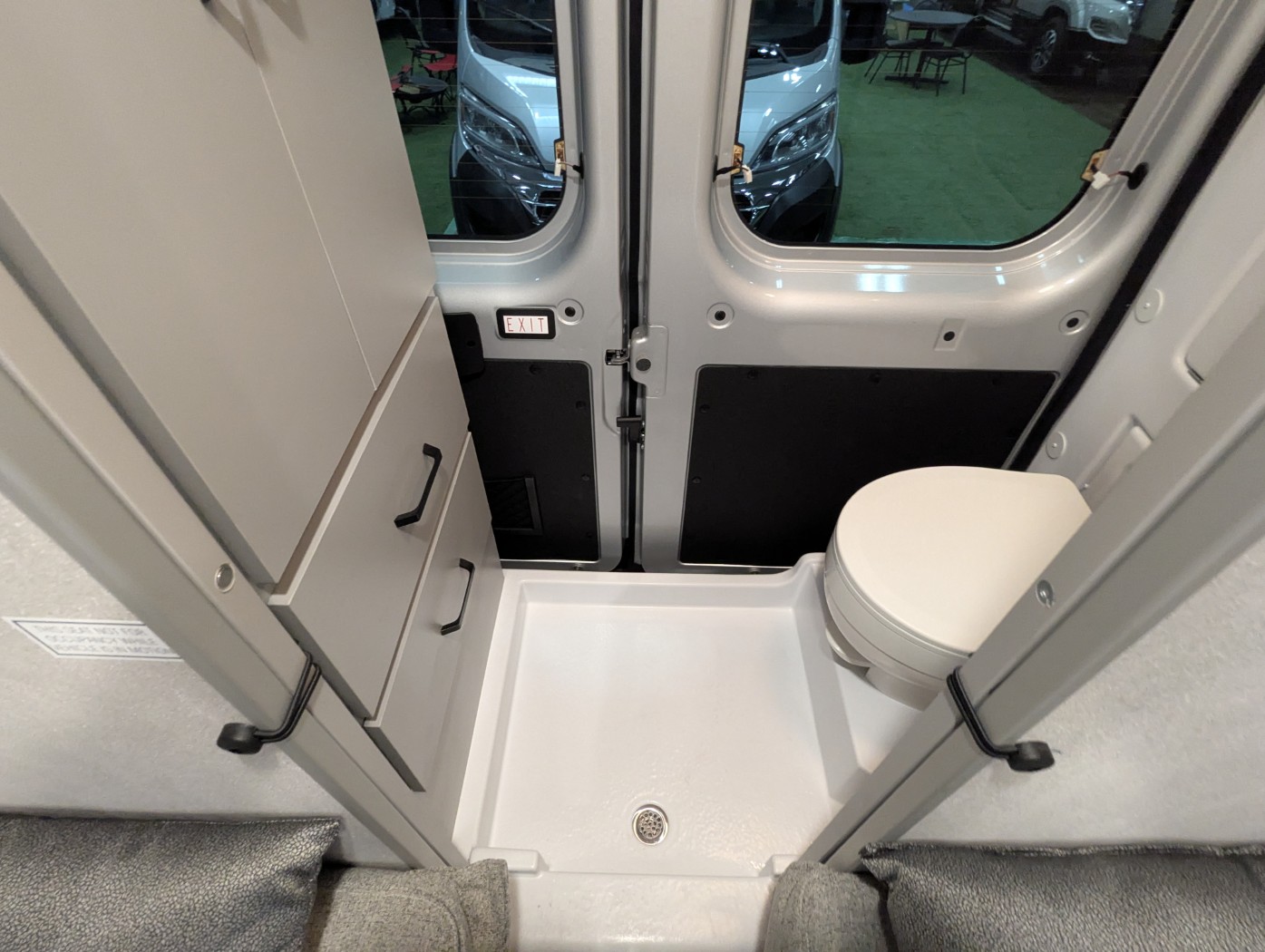2026 Thor Motor Coach Tellaro 20LS - Image 20