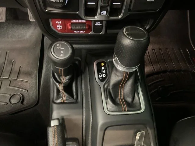2022 Jeep Gladiator Crew Cab Mojave 4WD - Image 19