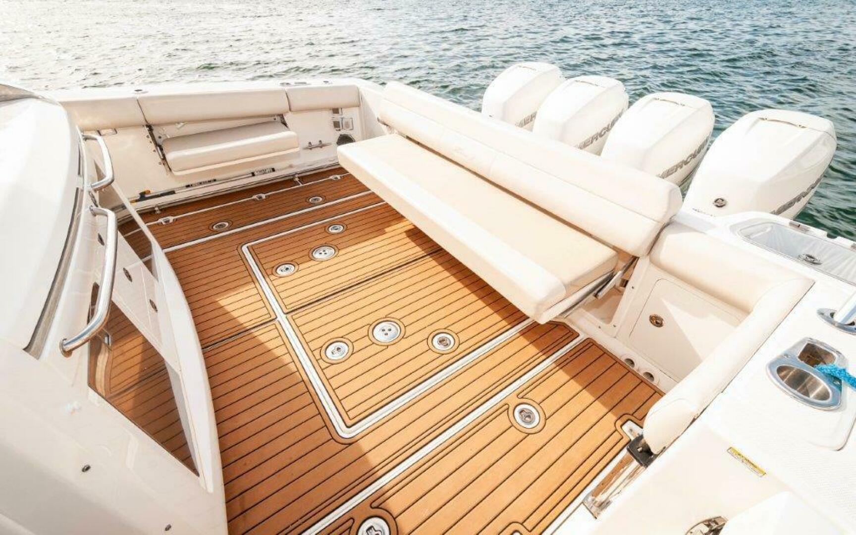 2018 Boston Whaler 420 Outrage - Image 19