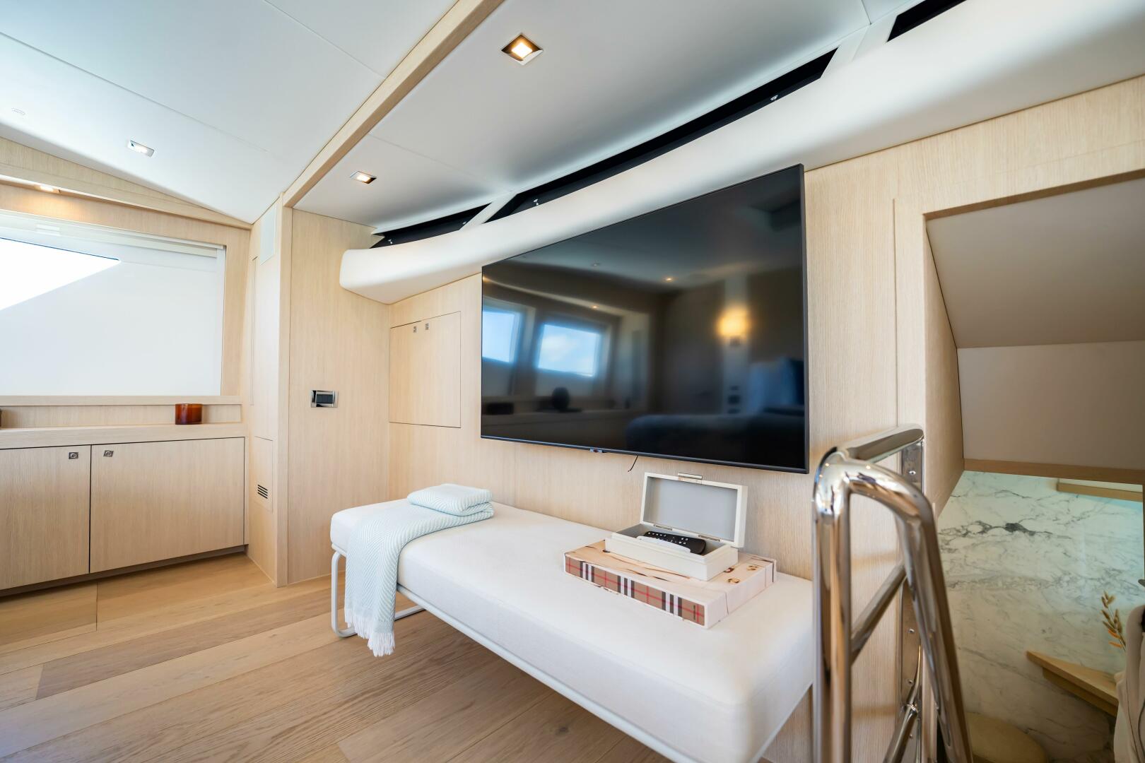 2011 Sunseeker 34 Metre Yacht - Image 47