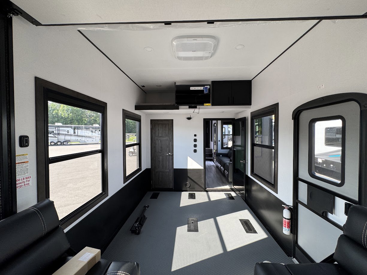 2025 Keystone FUZION 419 - Image 39