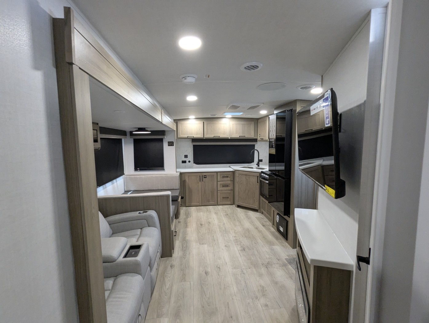 2027 Forest River Rockwood Ultra Lite 2608BS - Image 35
