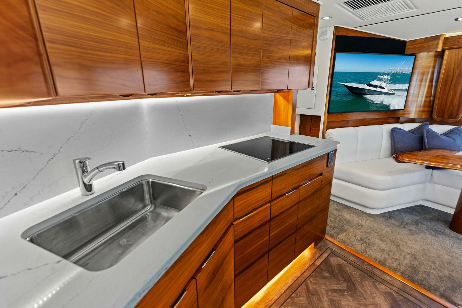 2023 Viking 54 Convertible - Image 13