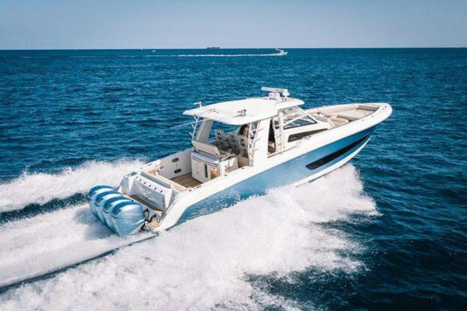 2017 Boston Whaler 42 Outrage - Image 7