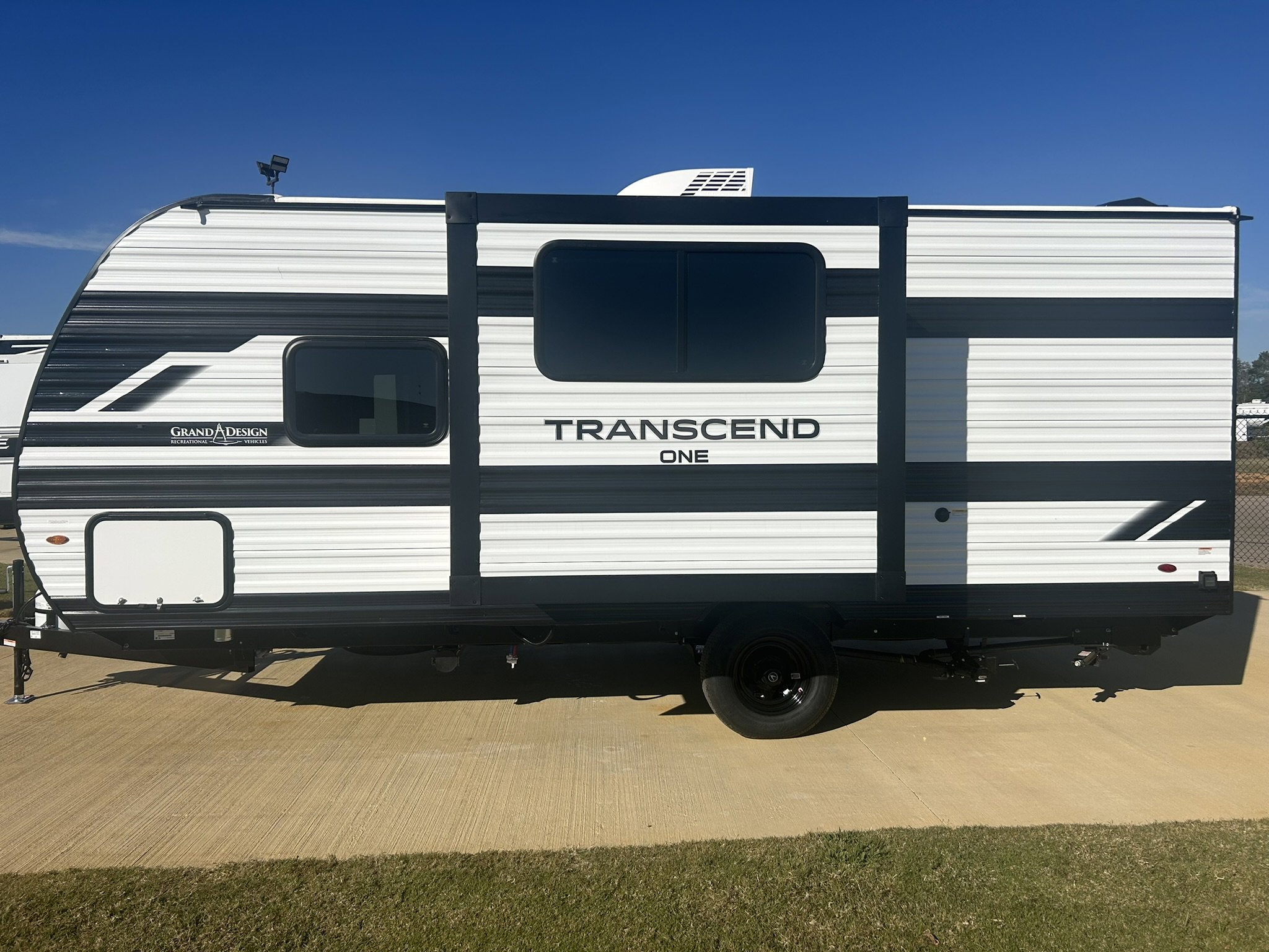 2026 GRAND DESIGN TRANSCEND 161BH - Image 8