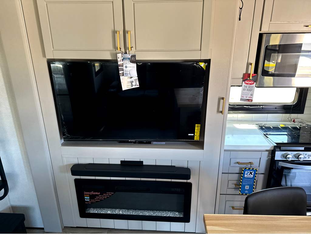 2027 JAYCO NORTH POINT 375TBDB - Image 9