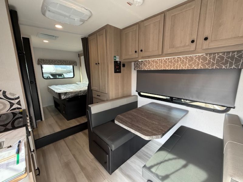 2026 Forest River Sunseeker LE 2250SLEF - Image 6